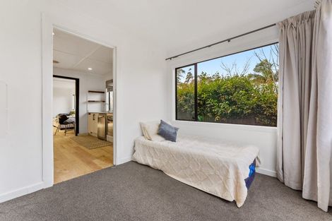 Photo of property in 4 Rere Place, Parakai, 0830