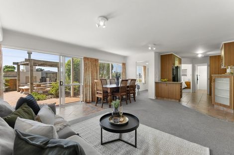 Photo of property in 1134 Papamoa Beach Road, Papamoa Beach, Papamoa, 3118