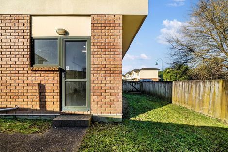 Photo of property in 16/2 Arawa Street, New Lynn, Auckland, 0600