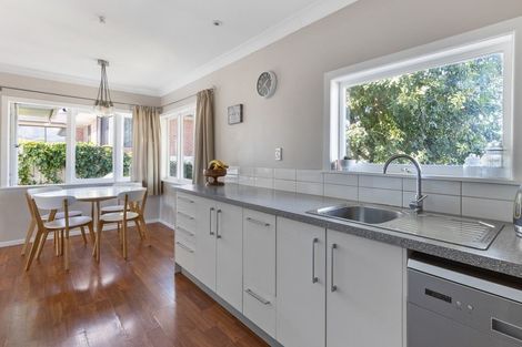 Photo of property in 10 Hilltop Road, Parkvale, Tauranga, 3112