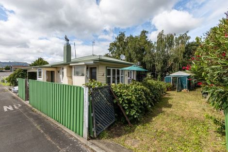 Photo of property in 45 Middle Road, Havelock North, 4130