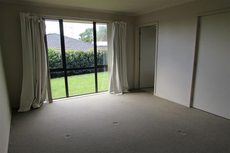 Photo of property in 100 Greenhithe Road, Greenhithe, Auckland, 0632