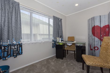 Photo of property in 3 Village Park Drive, Welcome Bay, Tauranga, 3112