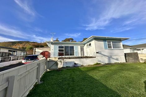 Photo of property in 216 Waddington Drive, Naenae, Lower Hutt, 5011
