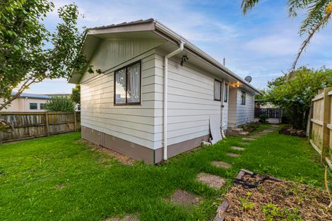Photo of property in 2/12 Palmers Road, Clendon Park, Auckland, 2103