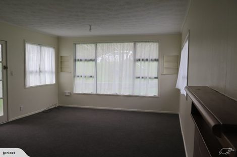 Photo of property in 14 Savoy Road, Glen Eden, Auckland, 0602