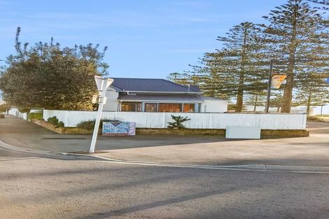 Photo of property in 531 Marine Parade, Napier South, Napier, 4110