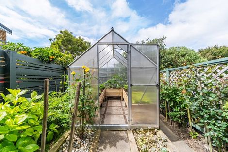 Photo of property in 6 Langwell Place, Papakowhai, Porirua, 5024