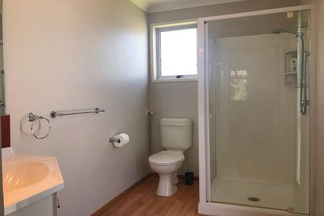 Photo of property in 4 Holloway Road, Omata, New Plymouth, 4374