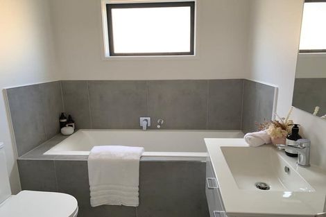 Photo of property in 7 Poutawa Lane, Clarks Beach, 2122