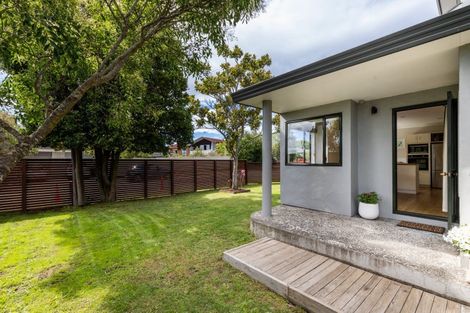 Photo of property in 2 Everest Avenue, Havelock North, 4130