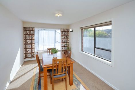 Photo of property in 17 Ontario Place, Wainoni, Christchurch, 8061