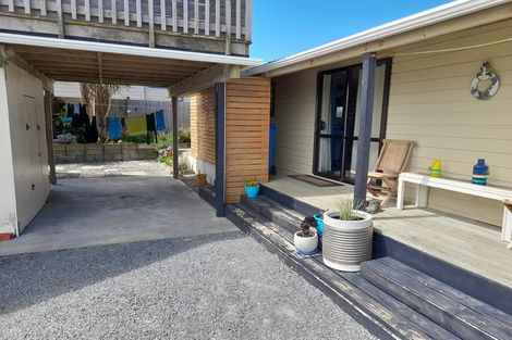 Photo of property in 70 Dixie Street, Te Horo Beach, Otaki, 5581