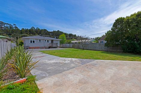 Photo of property in 14 Birdwood Road, Swanson, Auckland, 0612