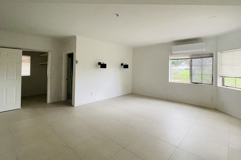 Photo of property in 11 Bream Revel Way, Karaka, Papakura, 2580