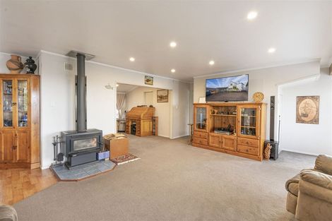 Photo of property in 457 Don Buck Road, Massey, Auckland, 0614