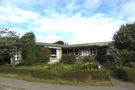 Photo of property in 2 Gloaming Place, Sockburn, Christchurch, 8042