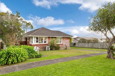 Photo of property in 1/6 Stone Street, Hauraki, Auckland, 0622