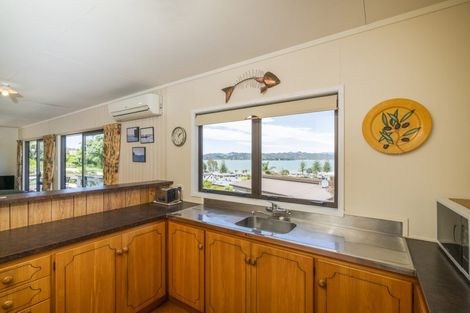 Photo of property in 36 Centennial Drive, Whitianga, 3510