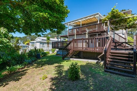 Photo of property in 42 Rawene Road, Birkenhead, Auckland, 0626