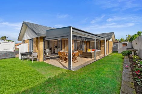 Photo of property in 108 Lakeside Drive, Orewa, 0931