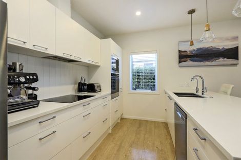 Photo of property in 27a Warwick Crescent, Taradale, Napier, 4112