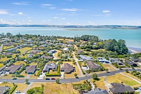 Photo of property in 58 Omana Avenue, Shelly Beach, Helensville, 0874