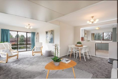 Photo of property in 32 Royal Park Drive, Parklands, Christchurch, 8083