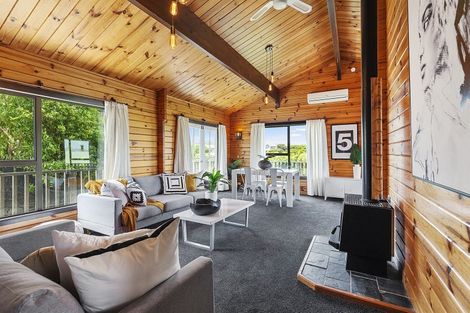 Photo of property in 34 Bodmin Terrace, Camborne, Porirua, 5026