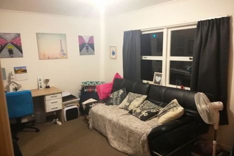 Photo of property in 4/162 Onewa Road, Northcote, Auckland, 0627