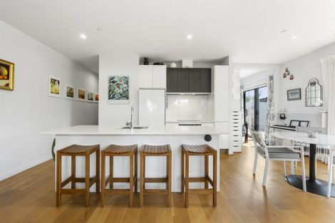 Photo of property in Frank Sargeson Apts, 4/80g Anzac Street, Takapuna, Auckland, 0622