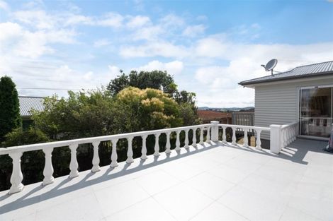Photo of property in 6 Fairlea Road, Te Atatu South, Auckland, 0610