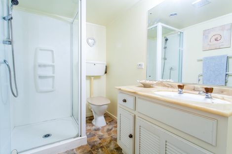 Photo of property in 18 Tristram Avenue, Forrest Hill, Auckland, 0620