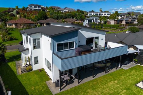 Photo of property in 12 Haden Place, Omokoroa, 3114