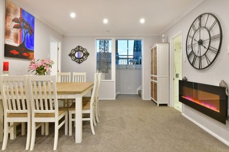 Photo of property in 504 Beach Road, Murrays Bay, Auckland, 0630