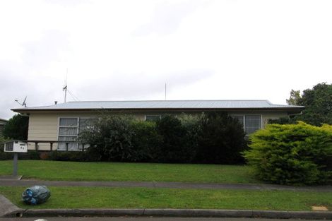 Photo of property in 23 Cumberland Place, Kelvin Grove, Palmerston North, 4414