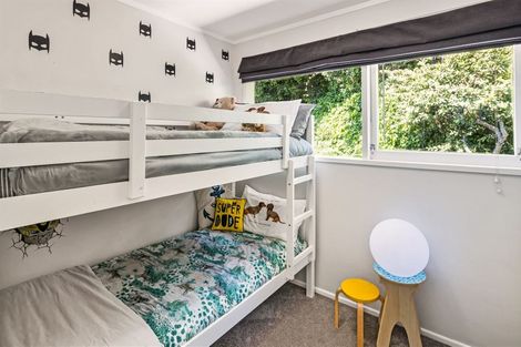 Photo of property in 1 Goddard Grove, Churton Park, Wellington, 6037