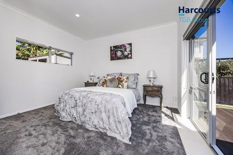 Photo of property in 2 Beatrice Place, Flat Bush, Auckland, 2016