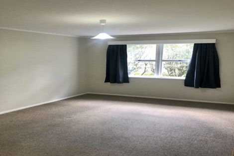 Photo of property in 199 Chivalry Road, Glenfield, Auckland, 0629