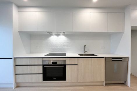 Photo of property in 12/9 Aeroview Drive, Beach Haven, Auckland, 0626