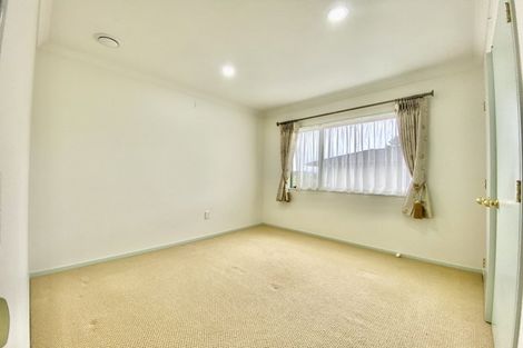 Photo of property in 14 Franshell Crescent, East Tamaki, Auckland, 2013