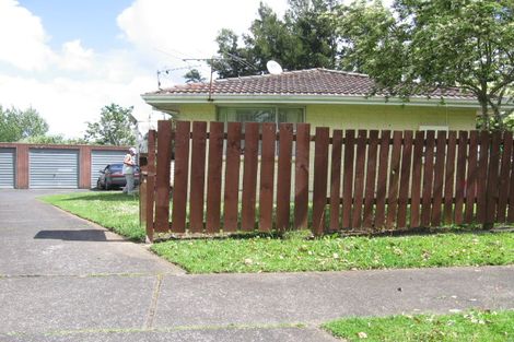 Photo of property in 3/15 Phoenix Place, Papatoetoe, Auckland, 2025