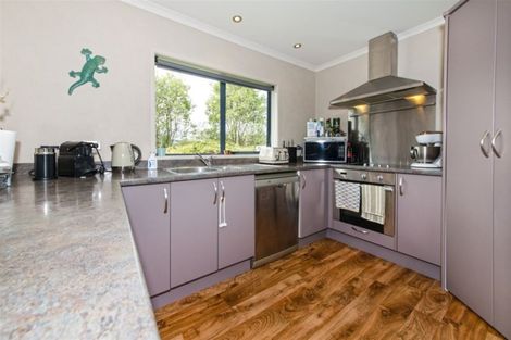 Photo of property in 131 Foster Road, Kumeu, 0891