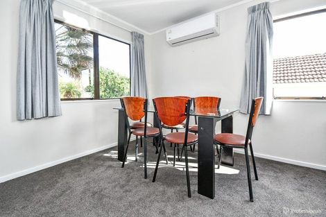 Photo of property in 2/9 Porchester Road, Papakura, 2110