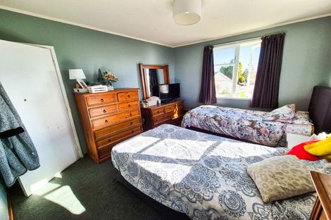 Photo of property in 35 Ross Crescent, Fairfield, Hamilton, 3214