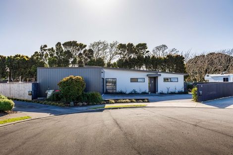 Photo of property in 25 Nadine Stanton Drive, Bell Block, New Plymouth, 4312