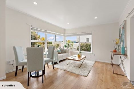 Photo of property in 1/51 Jutland Road, Hauraki, Auckland, 0622