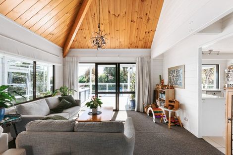 Photo of property in 240d Omokoroa Road, Omokoroa, Tauranga, 3114