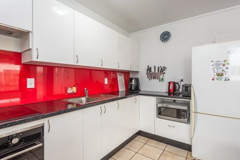 Photo of property in 2/91 Brockworth Place, Riccarton, Christchurch, 8011