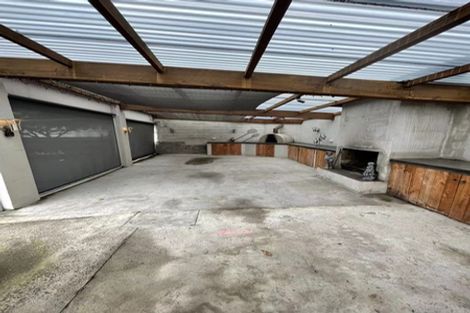 Photo of property in 65 Beach Road, Te Atatu Peninsula, Auckland, 0610